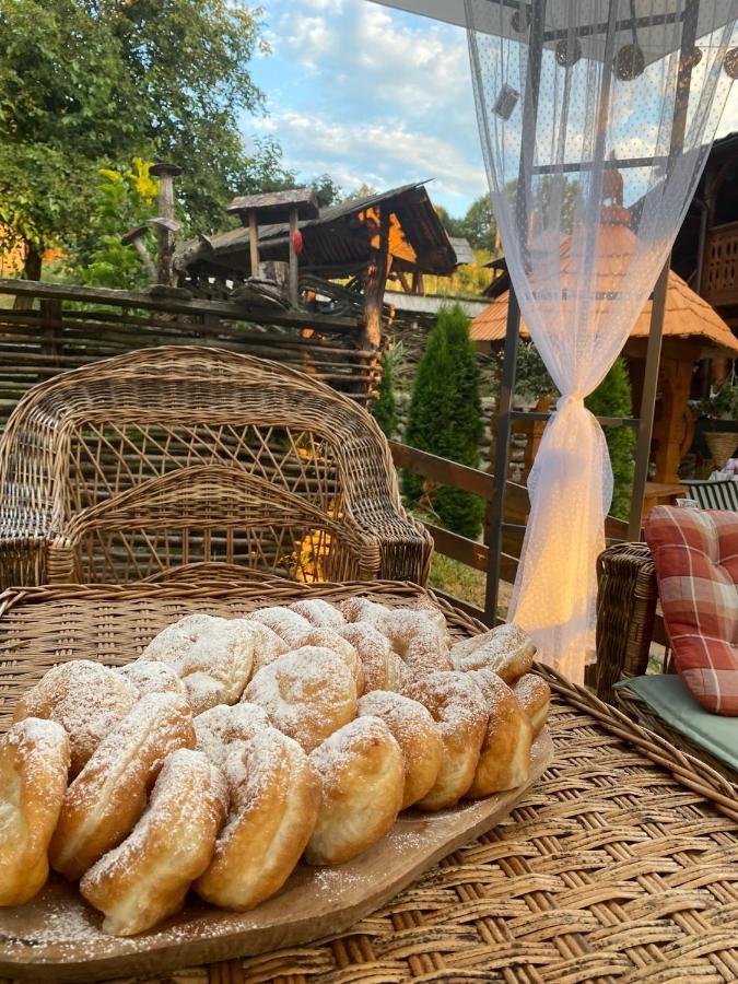 Floare De Maramures 1 Vadu Izei Eksteriør bilde